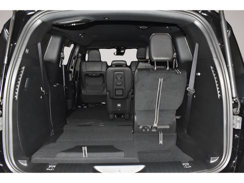 New 2026 Chrysler Pacifica Select w/ S Appearance Package FWD image 31