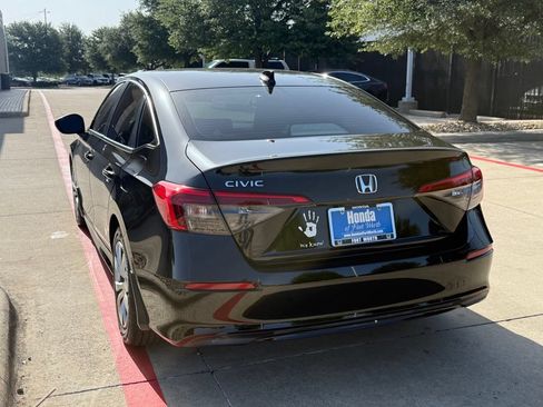 Used 2022 Honda Civic LX image 3