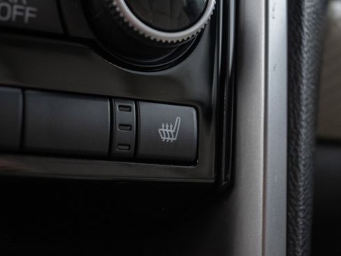 Used 2022 Subaru Ascent Premium w/ Convenience Package image 29