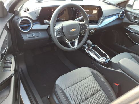 New 2026 Chevrolet Trax LT w/ Driver Confidence Package image 12