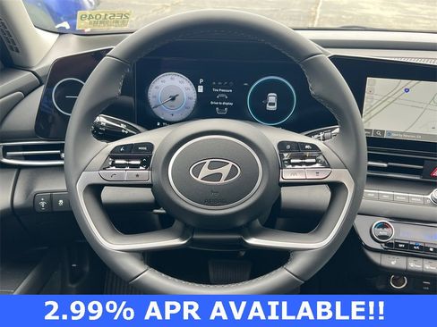 Certified 2025 Hyundai Elantra Limited image 23