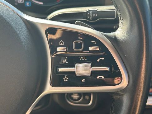 Used 2020 Mercedes-Benz GLE 350 w/ Premium Package image 23