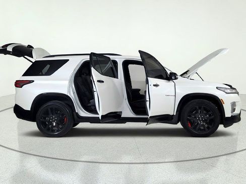 Used 2023 Chevrolet Traverse Premier w/ Redline Edition FWD image 15