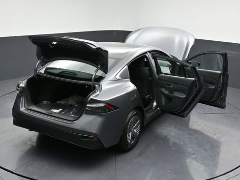 New 2026 Nissan Sentra S w/ S Cold Weather Package image 32