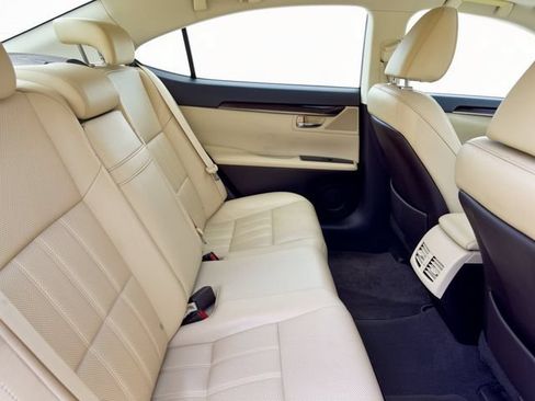 Used 2016 Lexus ES 350 FWD image 29