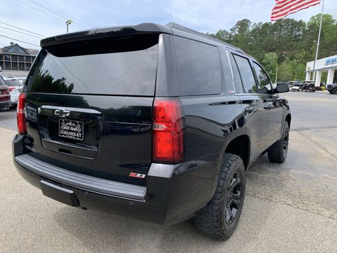 Used 2019 Chevrolet Tahoe LT w/ Luxury Package AWD/4WD image 10