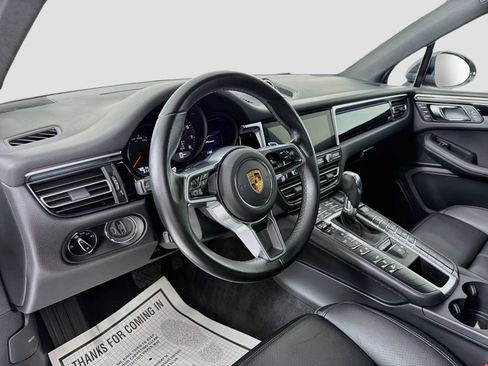Certified 2021 Porsche Macan AWD/4WD image 4