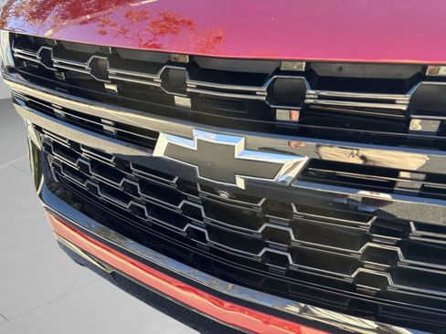 Used 2023 Chevrolet Suburban Z71 w/ Luxury Package image 23