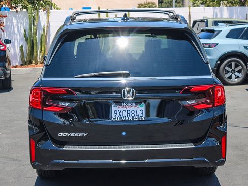 Used 2026 Honda Odyssey EX-L image 8