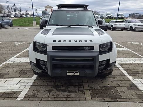 Certified 2023 Land Rover Defender 90 X-Dynamic SE image 2