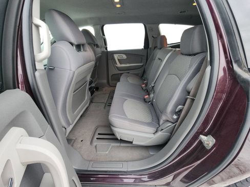 Used 2010 Chevrolet Traverse LS image 30