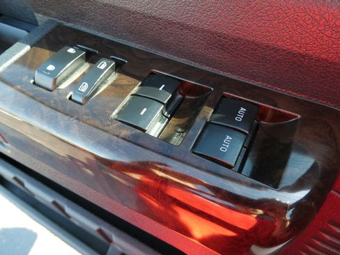 Used 2016 Ford F250 Platinum w/ FX4 Off-Road Package image 23