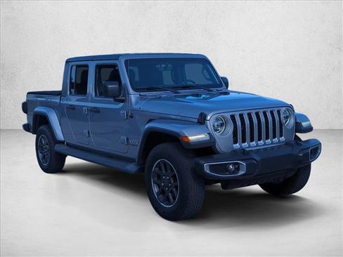 Used 2020 Jeep Gladiator Overland w/ Uconnect 4C Nav & Sound Group image 3