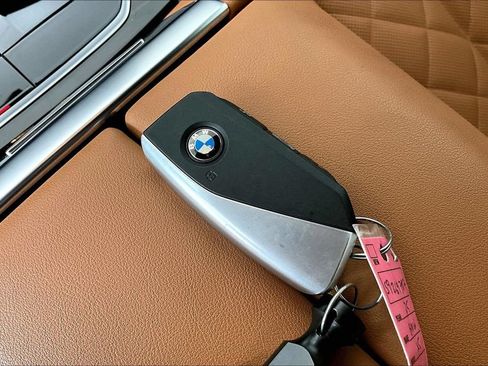 Used 2025 BMW X5 xDrive40i w/ M Sport Package AWD/4WD image 13