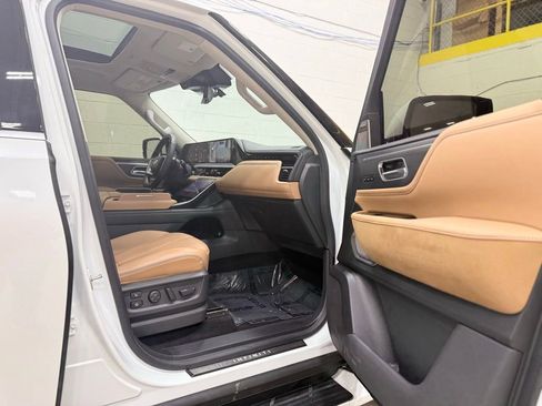 Used 2025 INFINITI QX80 Sensory image 60