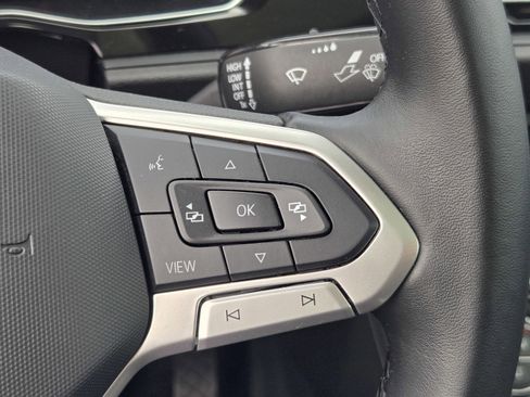 Used 2022 Volkswagen Jetta SE w/ Panoramic Sunroof Package image 23