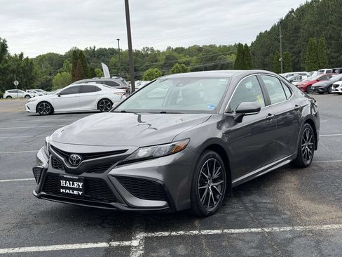 Used 2023 Toyota Camry SE FWD image 22