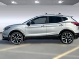 Used 2018 Nissan Rogue Sport SL image 2
