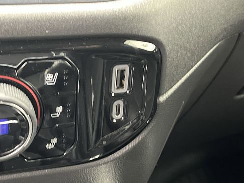 Certified 2023 Chevrolet Silverado 1500 LTZ image 25