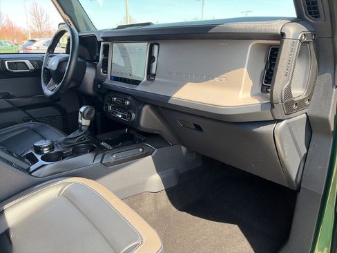 Used 2025 Ford Bronco Outer Banks image 11