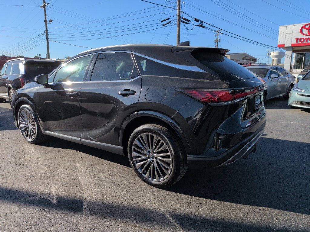Used 2024 Lexus RX 350h w/ Convenience Package AWD/4WD image 3