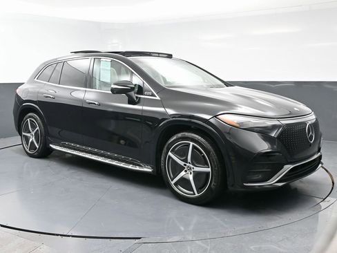 Used 2023 Mercedes-Benz EQS 580 4MATIC SUV image 4