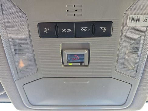 Used 2021 Toyota RAV4 XLE AWD/4WD image 31