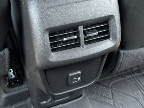 Used 2024 Chevrolet Equinox RS w/ RS Leather Package FWD image 29