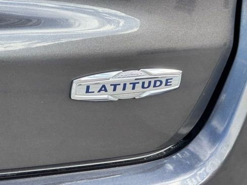 Used 2022 Jeep Compass Latitude image 14