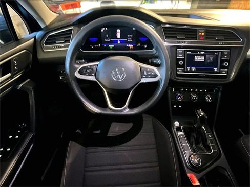 Used 2022 Volkswagen Tiguan S image 5