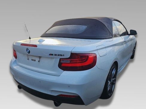 Used 2015 BMW M235i Convertible image 3