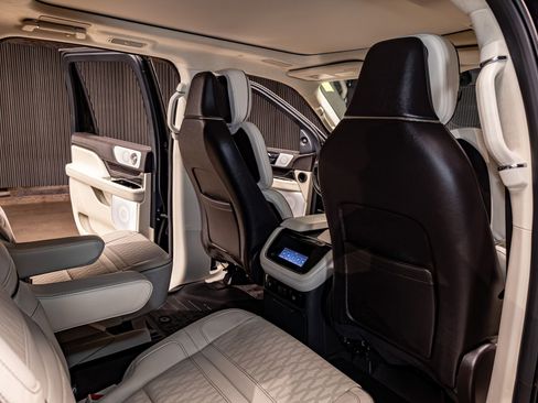 Used 2023 Lincoln Navigator L Black Label image 25