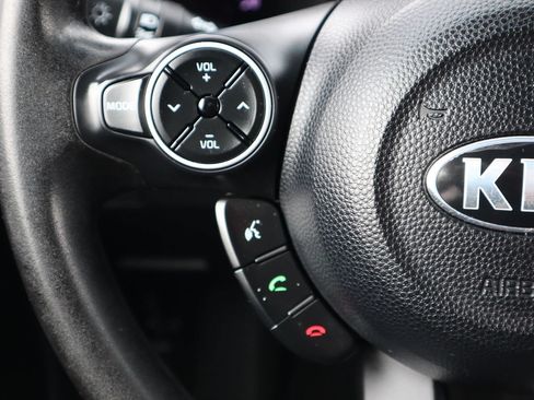 Used 2014 Kia Soul + FWD image 25
