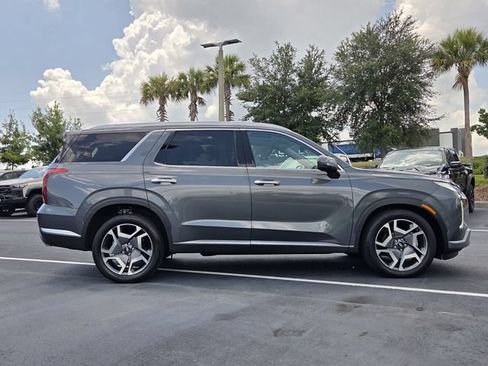 Used 2025 Hyundai Palisade Limited FWD image 7