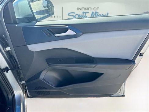 Used 2022 Volkswagen Taos SE image 33