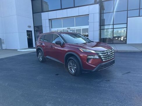 Used 2025 Nissan Rogue S FWD image 6