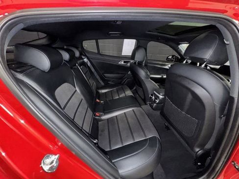 Used 2018 Kia Stinger GT2 image 15