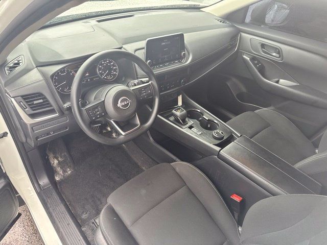 Used 2024 Nissan Rogue S AWD/4WD image 8