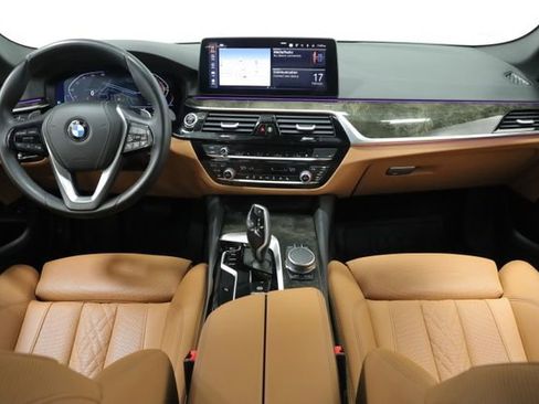 Used 2023 BMW 540i w/ Convenience Package image 11