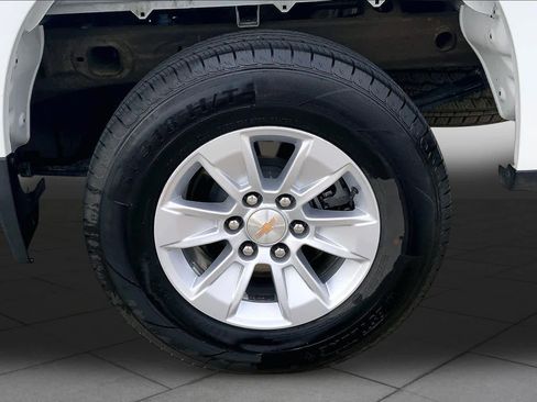 Used 2025 Chevrolet Silverado 1500 LT RWD image 11