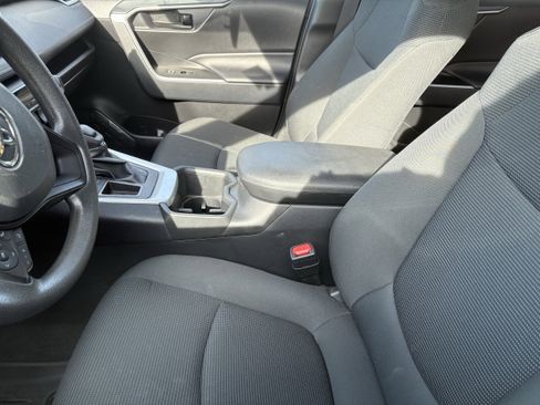 Used 2024 Toyota RAV4 LE FWD image 13