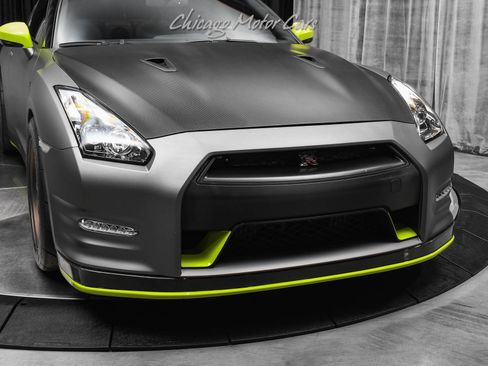 Used 2013 Nissan GT-R Black Edition AWD/4WD image 38