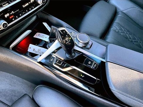 Used 2023 BMW 530i xDrive w/ Premium Package image 19