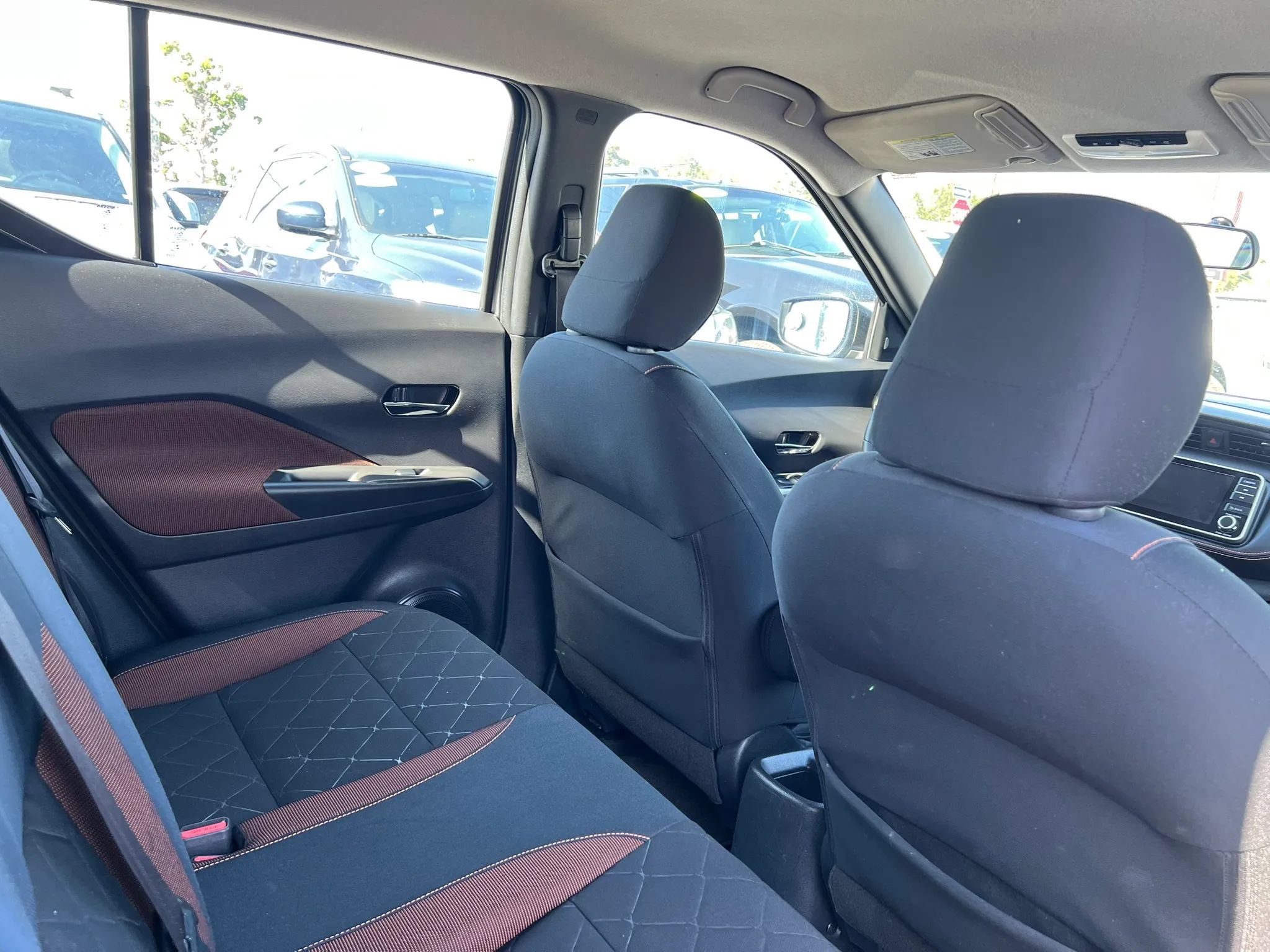 Used 2018 Nissan Kicks SR FWD image 16