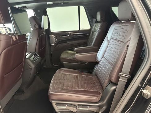 Certified 2022 Cadillac Escalade Premium Luxury Platinum image 22