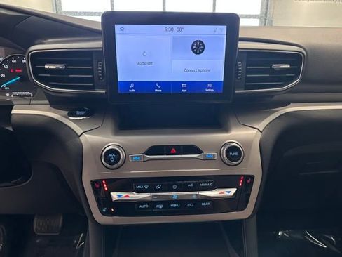 Used 2023 Ford Explorer XLT w/ Equipment Group 202A image 11
