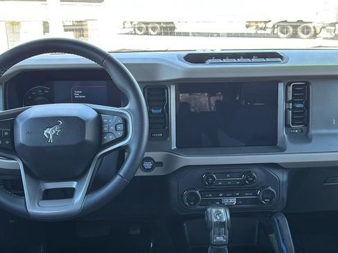 Used 2024 Ford Bronco Wildtrak AWD/4WD image 5