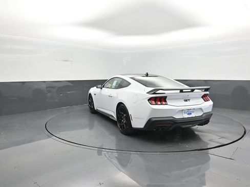 New 2026 Ford Mustang GT w/ GT Performance Package RWD image 5