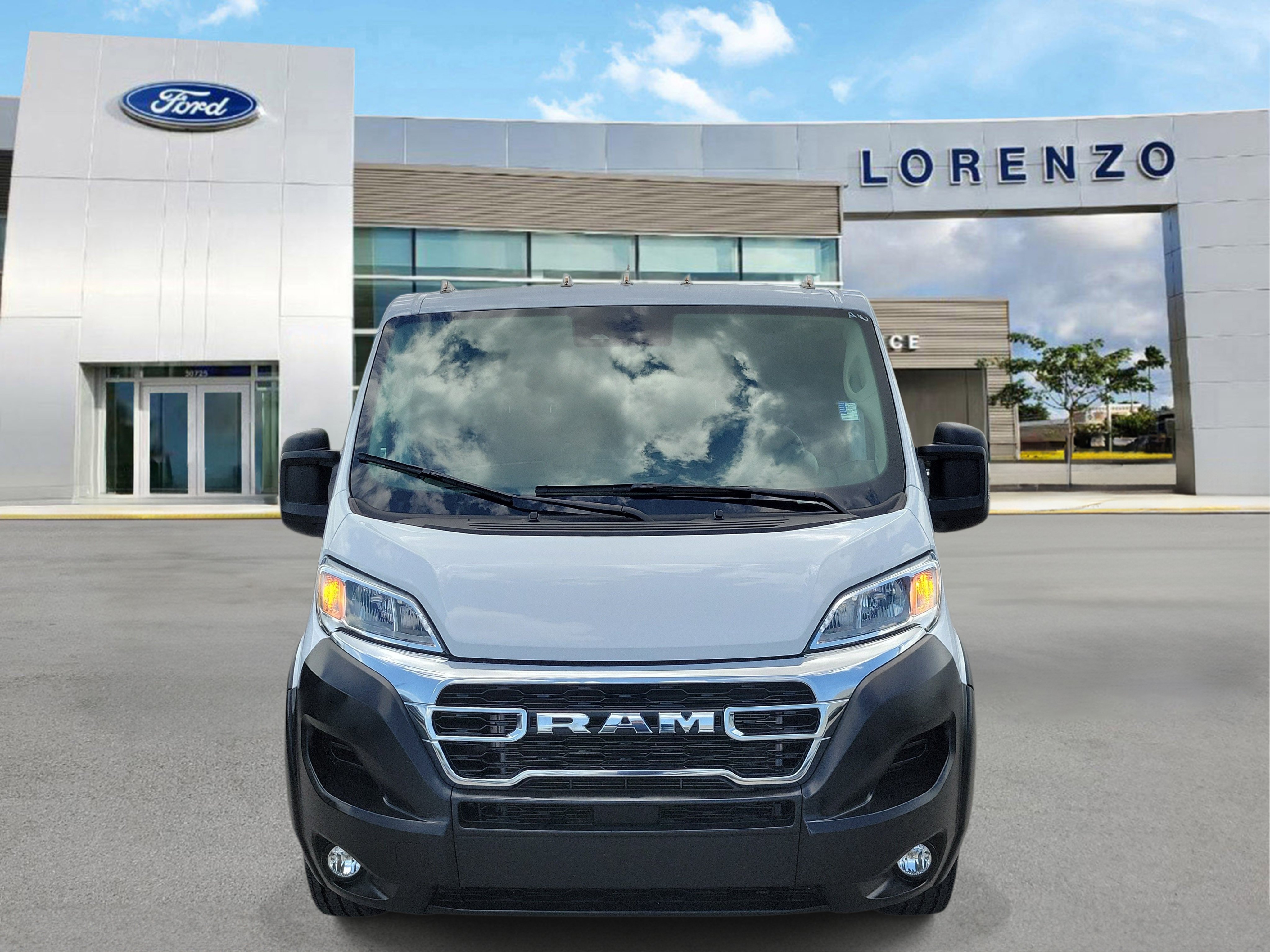 Used 2025 RAM ProMaster 2500 w/ U-Haul Equipment Group FWD image 2