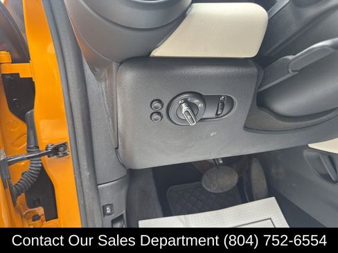 Used 2015 MINI Cooper 2-Door Hardtop image 13